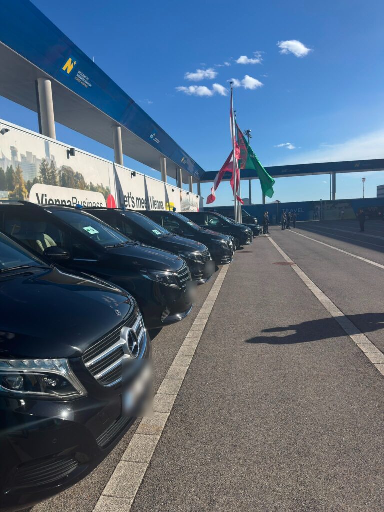 Delegationsfahrt Flughafen Wien VIP Terminal – Konvoi