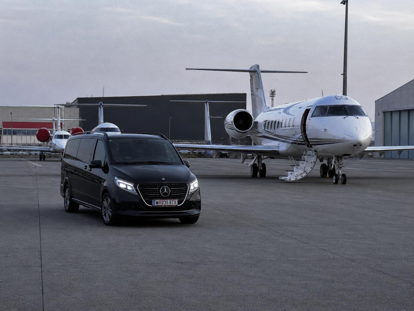Black Eagle – Minivan-Transfer zum Privatjet Flughafen Wien